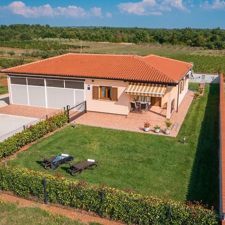 Villa Gracia Sveti Lovreč Pazenatički Bagian luar foto