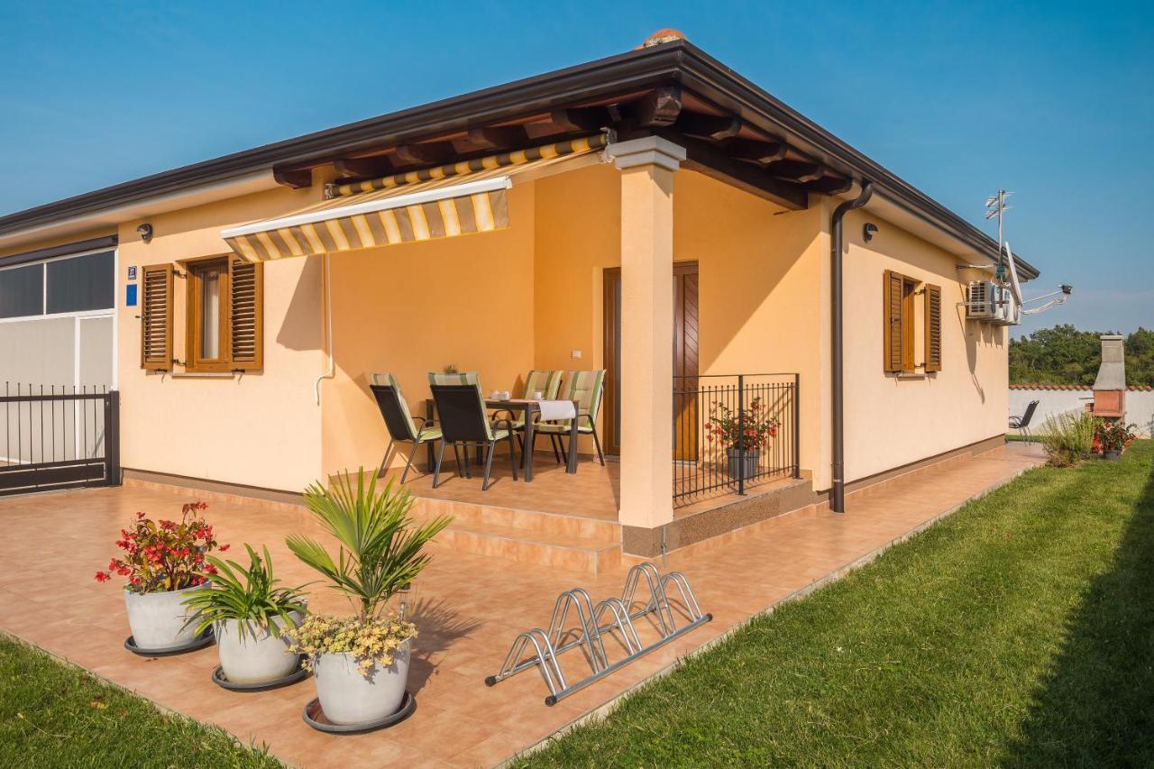Villa Gracia Sveti Lovreč Pazenatički Bagian luar foto