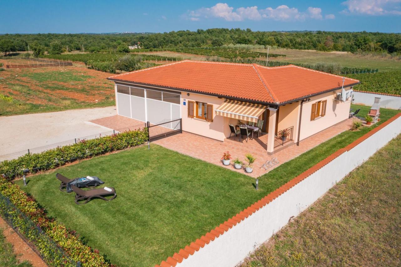 Villa Gracia Sveti Lovreč Pazenatički Bagian luar foto